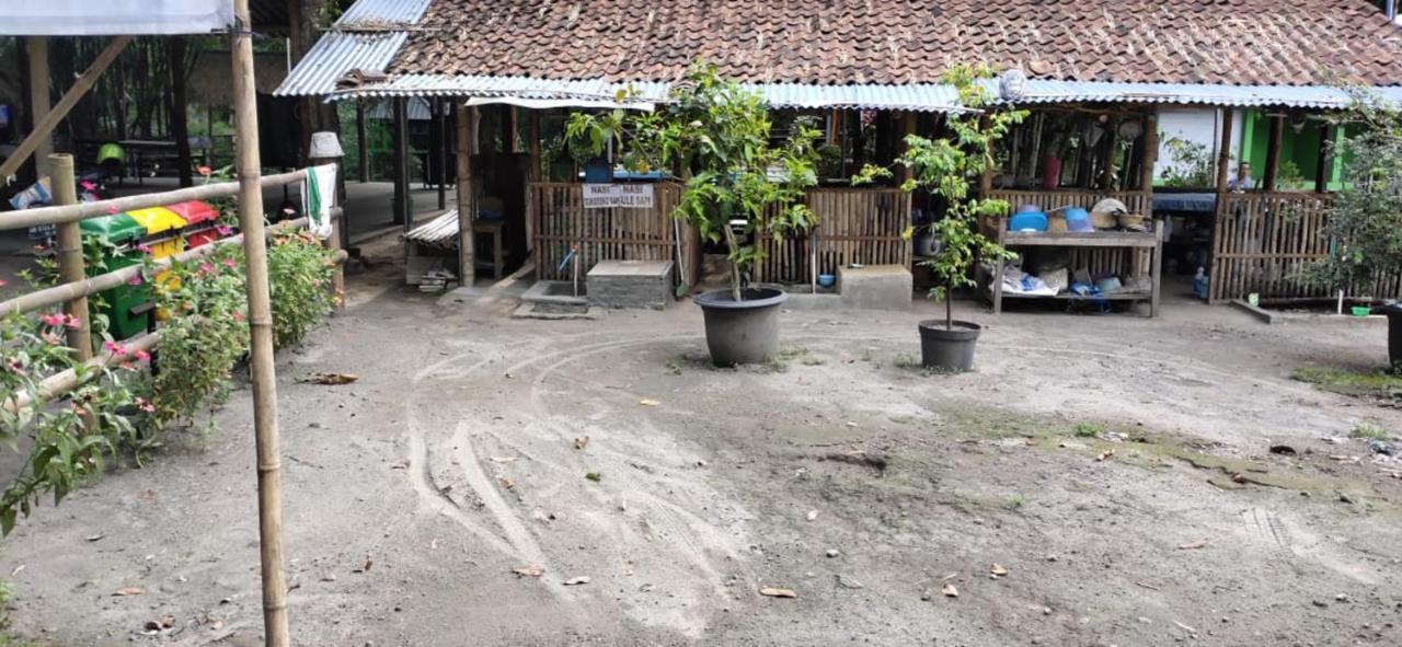 Gerbang Banyu Langit Cottage Bantul Buitenkant foto